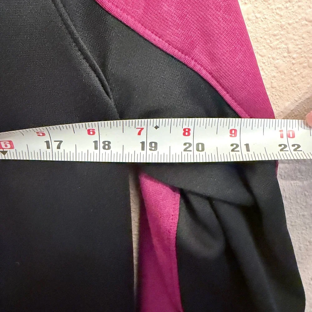 Nike Therma-FIT Hoodie Womens Medium Black Magenta Skull Full Zip Sweatshirt